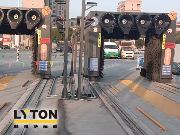 環(huán)保節(jié)水效率高！兩臺林頓龍門往復(fù)式全自動洗車機即將竣工！