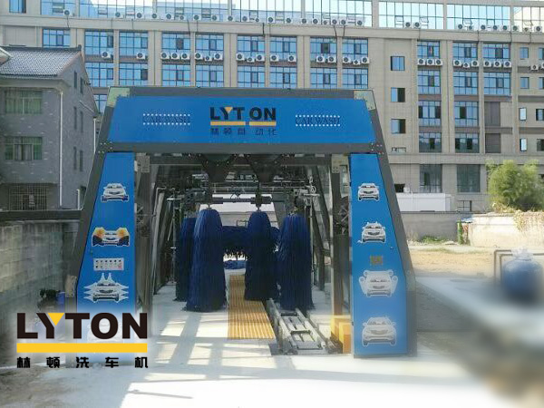 把握全自動(dòng)洗車機(jī)機(jī)遇，占據(jù)汽車后市場(chǎng)商機(jī)，實(shí)現(xiàn)多元化、差異化競(jìng)爭(zhēng),提升油品銷量