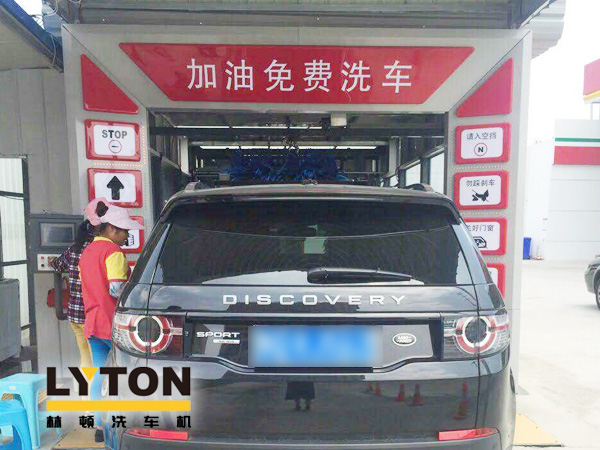 洗車設(shè)備廠家詳解關(guān)于全自動(dòng)洗車機(jī)毛刷傷車漆、洗車泡沫是洗滌劑、省水等幾個(gè)誤區(qū)